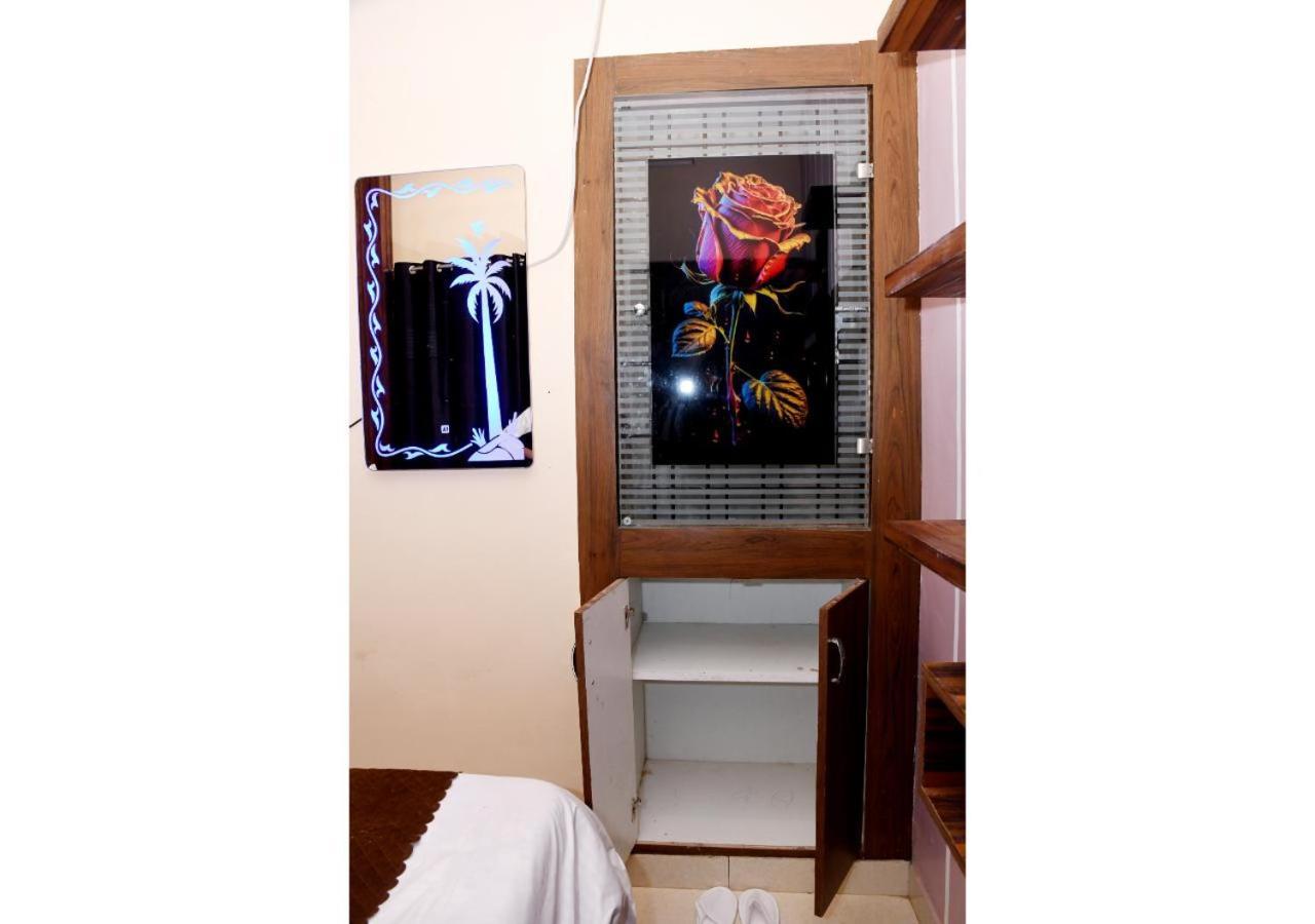 Tirupati Balaji Inn Bageshwar Dham Basāri المظهر الخارجي الصورة
