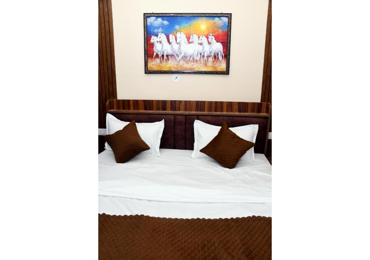 Tirupati Balaji Inn Bageshwar Dham Basāri المظهر الخارجي الصورة