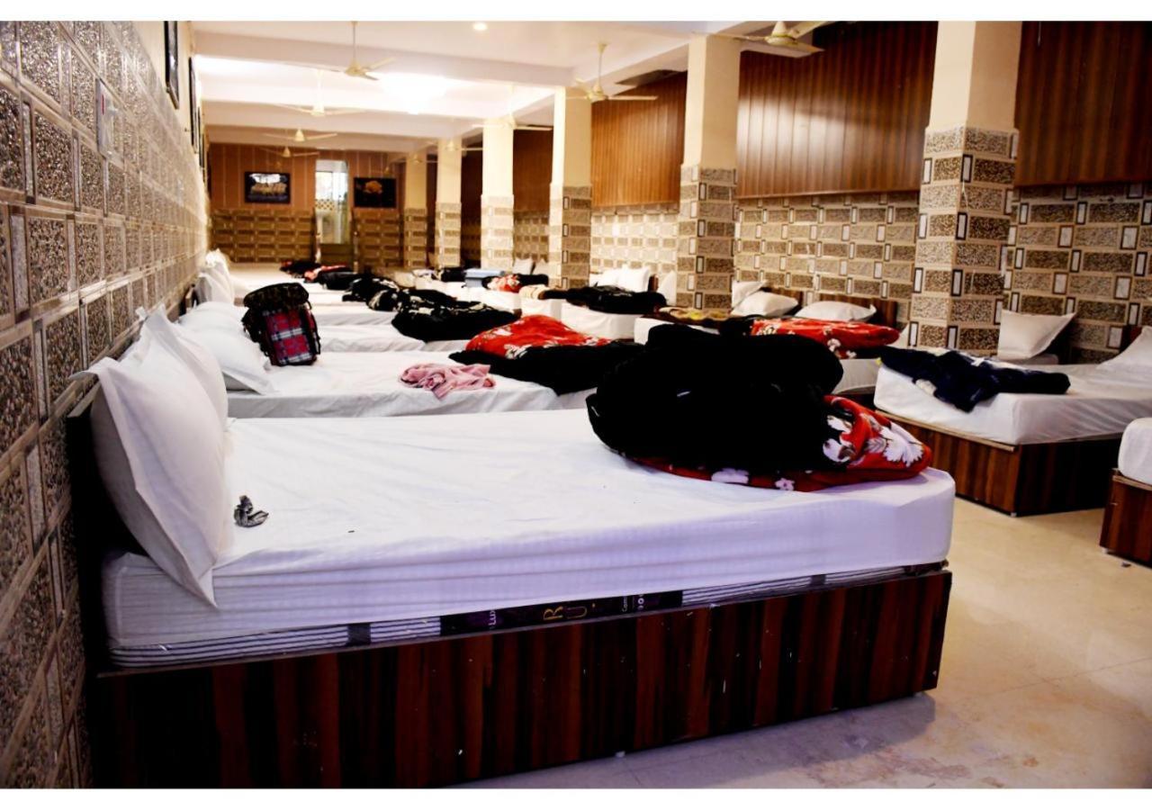 Tirupati Balaji Inn Bageshwar Dham Basāri المظهر الخارجي الصورة