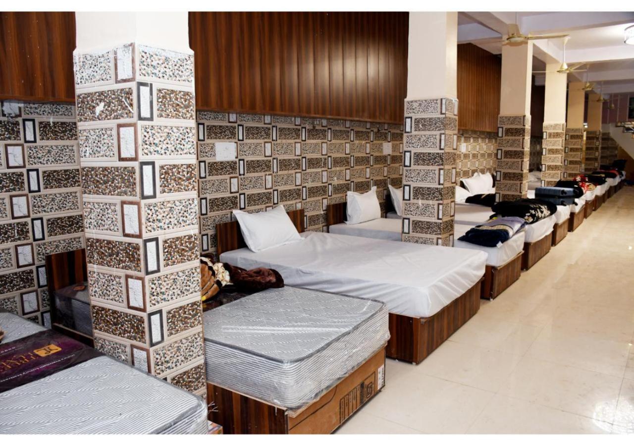 Tirupati Balaji Inn Bageshwar Dham Basāri المظهر الخارجي الصورة